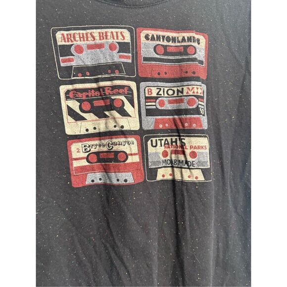 Bella Womens Black Speckled Utah National Park Mixtape Cassette T-Shirt Small - Picture 4 of 4